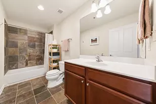 828 W Grace St, Chicago, IL 60613 - Photo 16