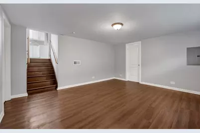 318 E Maple Avenue, Roselle, IL 60172 - Photo 14