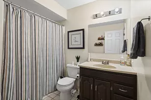2104 Bluebird Ln, Rolling Meadows, IL 60008 - Photo 22