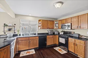 2104 Bluebird Ln, Rolling Meadows, IL 60008 - Photo 8