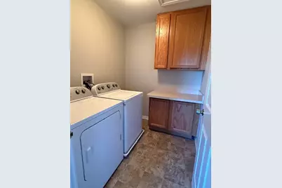919 Valley Stream Drive, Pingree Grove, IL 60140 - Photo 8