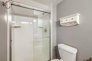 408 Creighton Ln, Schaumburg, IL 60193 - Photo 16