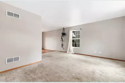 1628 Hawthorne Ridge Drive, Plainfield, IL 60586 - Photo 4