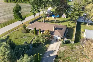 290 W 3rd St, Coal City, IL 60416 - Photo 1