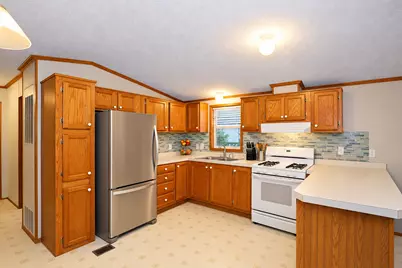 132 3rd Avenue, Bartlett, IL 60103 - Photo 6