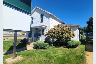 630 N Galena Avenue, Dixon, IL 61021 - Photo 2