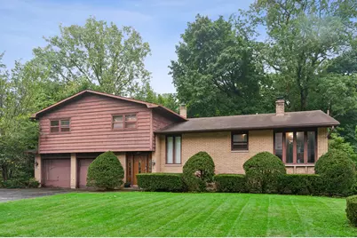 211 Sheridan Court, Waukegan, IL 60085 - Photo 1