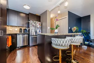 2930 N Sheridan Rd, Chicago, IL 60657 - Photo 6