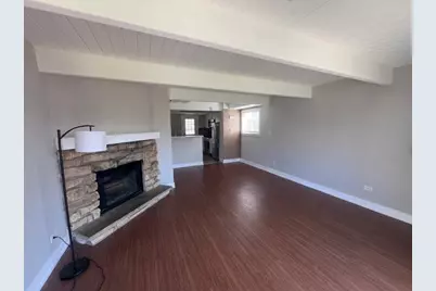 313 Meadow Green Lane #313, Round Lake Beach, IL 60073 - Photo 8