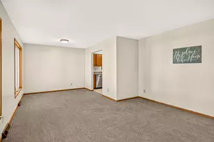 136 Harvest Glenn Dr, Davis Junction, IL 61020 - Photo 6