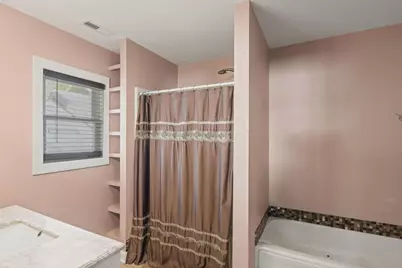 827 W Northeast Shore Drive, McHenry, IL 60051 - Photo 8