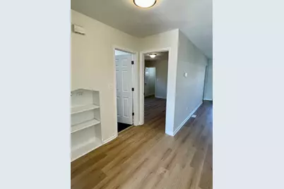 8312 S Phillips Avenue, Chicago, IL 60617 - Photo 8