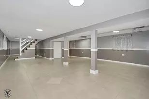6635 S Francisco Ave, Chicago, IL 60629 - Photo 32