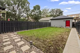 4542 S Prairie Ave, Chicago, IL 60653 - Photo 32