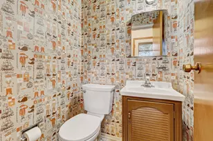 385 Pleasant St, Hoffman Estates, IL 60169 - Photo 18