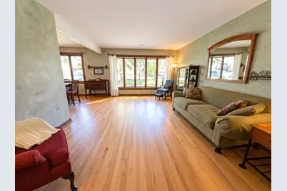 570 W Crockett Avenue, Elmhurst, IL 60126 - Photo 4
