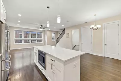 2957 W Cornelia Avenue #4, Chicago, IL 60618 - Photo 14