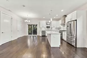 2957 W Cornelia Ave, Chicago, IL 60618 - Photo 18