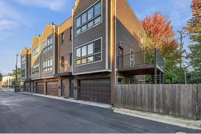 2957 W Cornelia Avenue #4, Chicago, IL 60618 - Photo 1