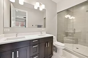 2957 W Cornelia Ave, Chicago, IL 60618 - Photo 24