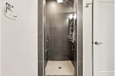 2957 W Cornelia Avenue #4, Chicago, IL 60618 - Photo 8