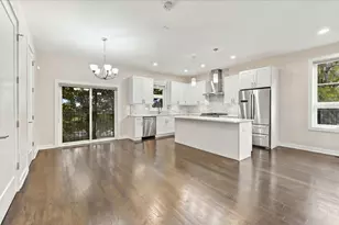 2957 W Cornelia Ave, Chicago, IL 60618 - Photo 16