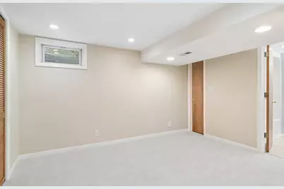 139 N Hager Avenue, Barrington, IL 60010 - Photo 18