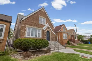 5922 S Karlov Ave, Chicago, IL 60629 - Photo 2