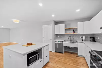 1004 Dartmouth Drive, Wheaton, IL 60189 - Photo 8