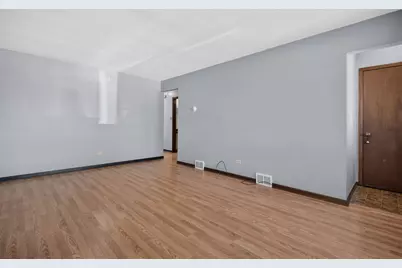 2829 W 101st Street, Evergreen Park, IL 60805 - Photo 6