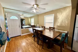 3129 W Birchwood Ave, Chicago, IL 60645 - Photo 10