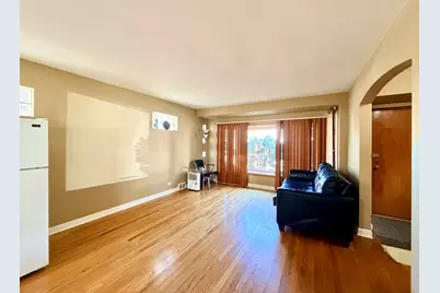 3129 W Birchwood Avenue, Chicago, IL 60645 - Photo 4