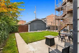 6044 N Fairfield Ave, Chicago, IL 60659 - Photo 10