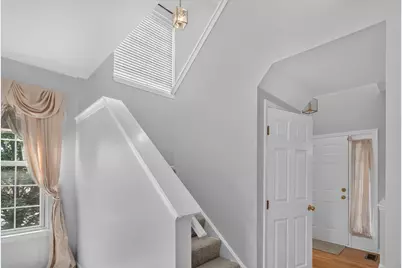 533 Cherry Hill Court, Schaumburg, IL 60193 - Photo 4