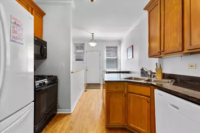 867 W Cornelia Avenue #1, Chicago, IL 60657 - Photo 14