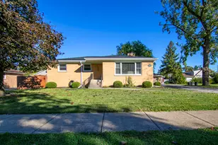 6420 W 82nd St, Burbank, IL 60459 - Photo 1