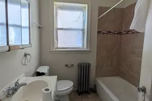 619 E 102nd Pl, Chicago, IL 60628 - Photo 8