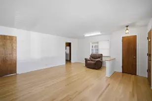 5323 Enfield Ave, Skokie, IL 60077 - Photo 2