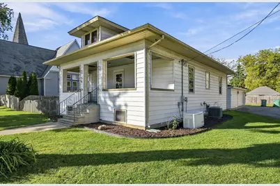 107 S Chicago Avenue, Elwood, IL 60421 - Photo 2