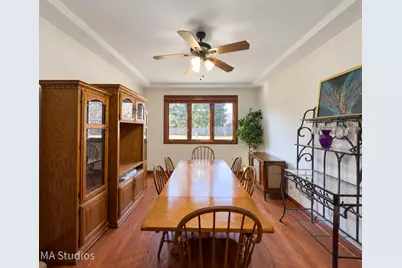 9030 Elm Avenue, Burr Ridge, IL 60527 - Photo 10