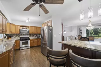 141 Plainview Drive, Bolingbrook, IL 60440 - Photo 6