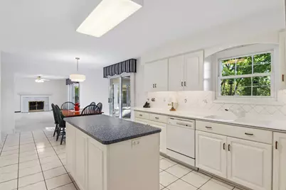 1121 W Skylark Drive, Palatine, IL 60067 - Photo 14