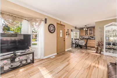 8316 W Oak Avenue, Niles, IL 60714 - Photo 10