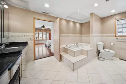 921 Clyde Avenue, Downers Grove, IL 60516 - Photo 8