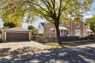 201 Washington Ave, La Grange, IL 60525 - Photo 4