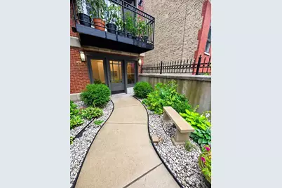 1514 W Thomas Street #4B, Chicago, IL 60642 - Photo 2