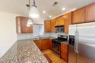 1514 W Thomas St, Chicago, IL 60642 - Photo 18