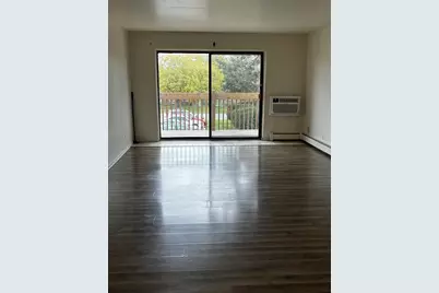 33 S Shaddle Avenue #212, Mundelein, IL 60060 - Photo 4