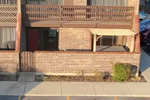 1206 Kenneth Cir, Elgin, IL 60120 - Photo 2