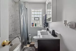 10100 S Bensley Ave, Chicago, IL 60617 - Photo 8